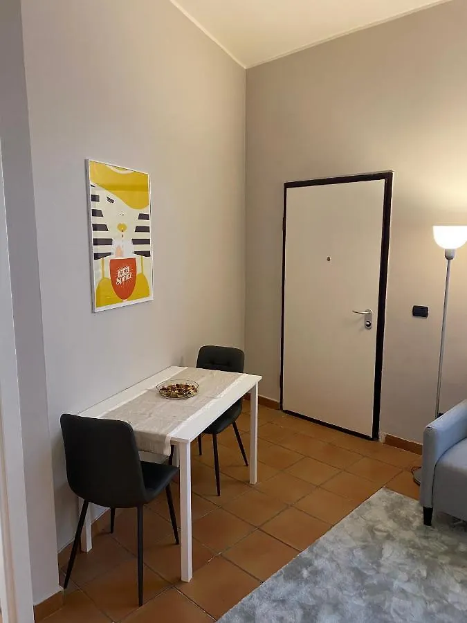 Cozzi Apartment 밀라노 이탈리아